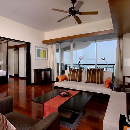 Hilton Hua Hin Resort & Spa Pokoj fotografie A suite at the Royal Thai Suite